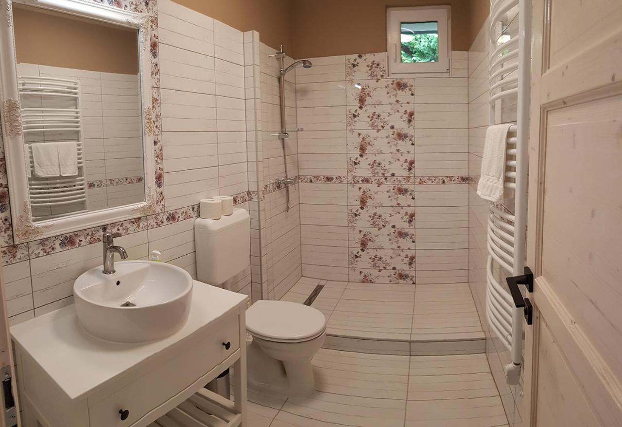 קסזטלי Rigo Apartman מראה חיצוני תמונה