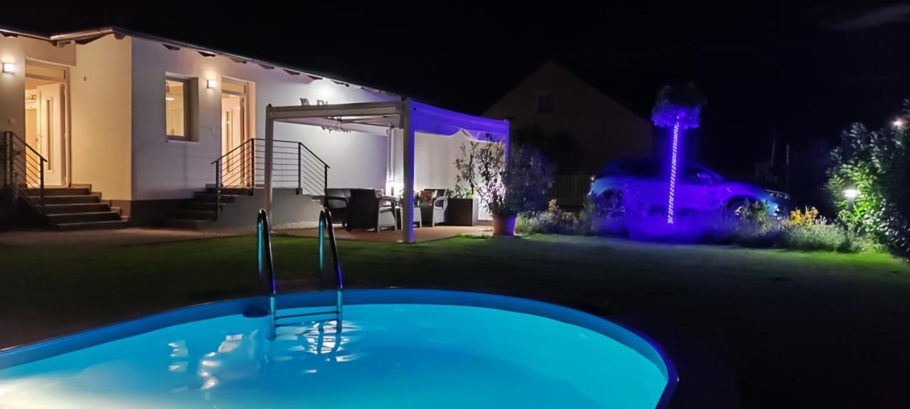 קסזטלי Rigo Apartman מראה חיצוני תמונה